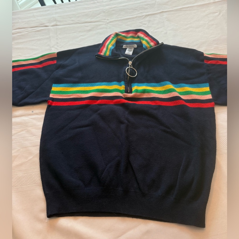 Urban pipeline navy blue sweater. Size small.